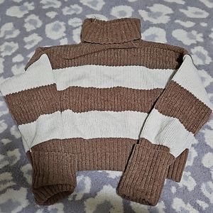 Long sleeve crop sweater large